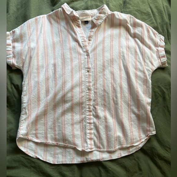 Universal threads button down - Picture 1 of 2